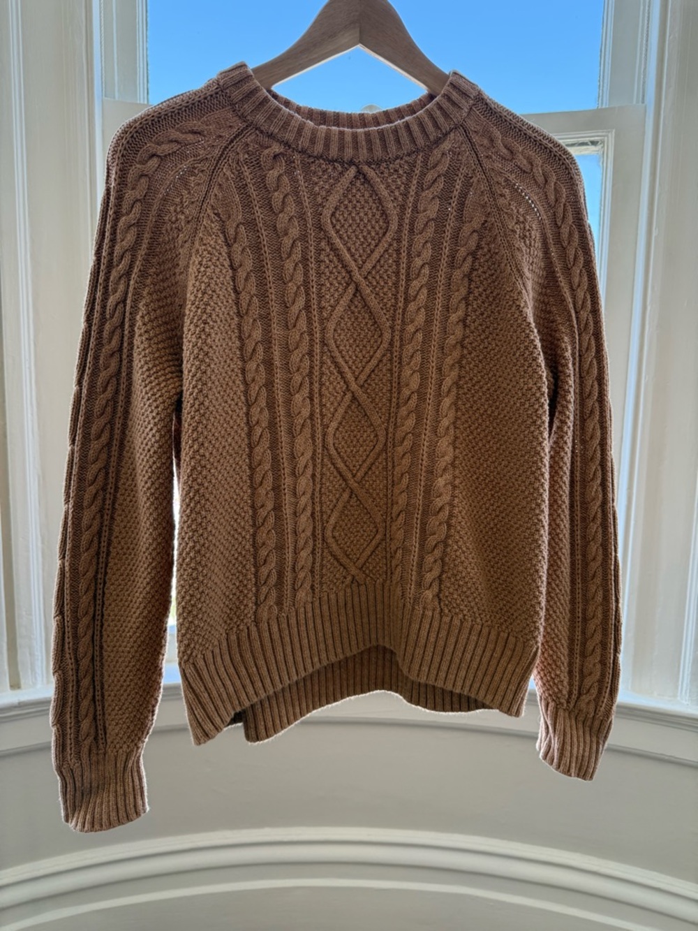 GAP Women’s Cable Knit Crewneck Sweater